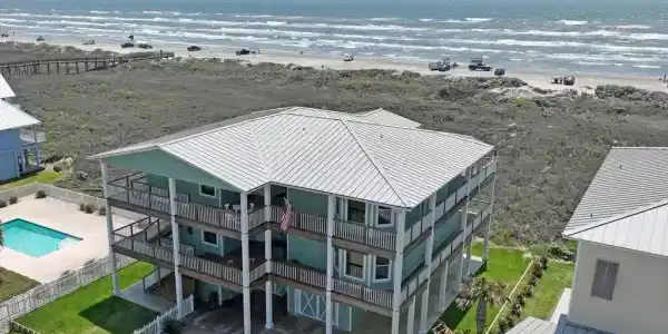 279 Beachwalk