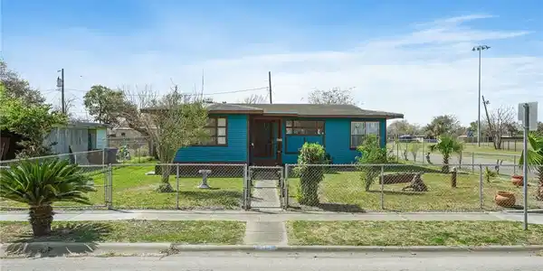 3901 Pyle Drive
