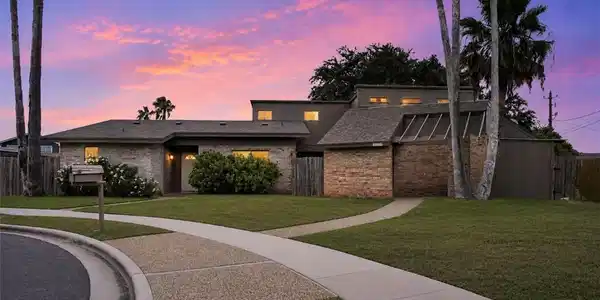 5053 Middlecoff Circle