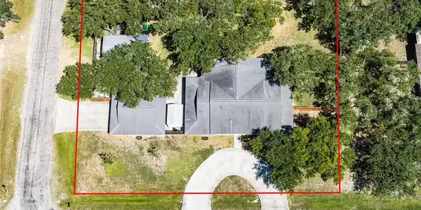 Image 2: 750 Redwood Ave &mdash; 3-bedroom, 2.5-bath Rockport hom