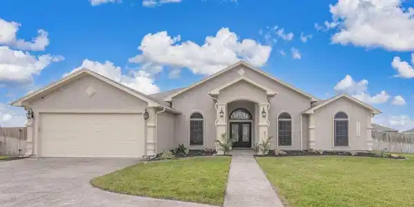 1189 Hyde Park Drive