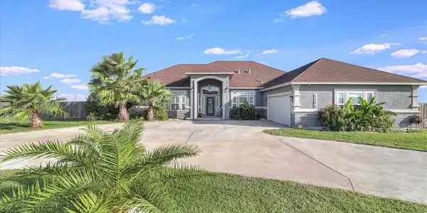 1154 Hyde Park Drive