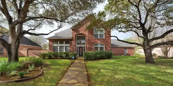 5917 Raven Hill