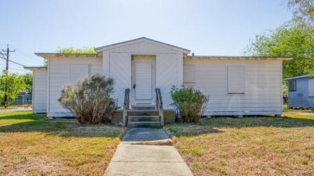 1302 Brentwood Drive
