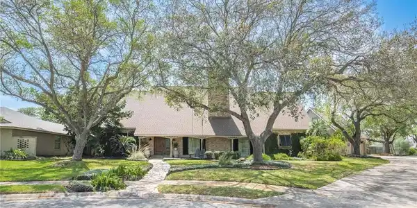 332 Bayshore Drive