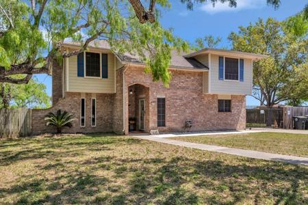 3714 Castle Forest