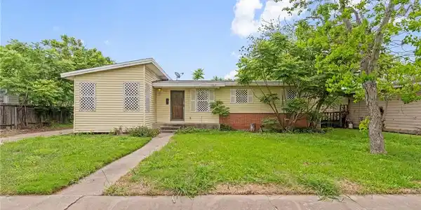 757 Pennington Drive