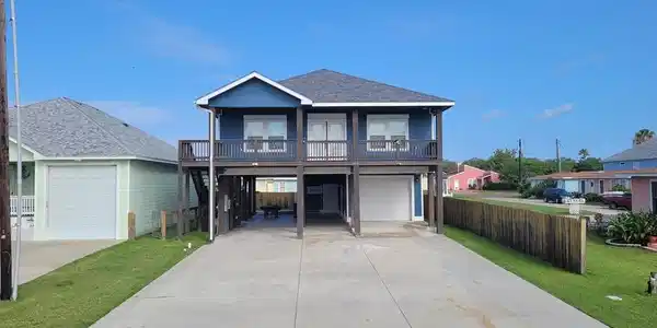 1215 S Live Oak Street