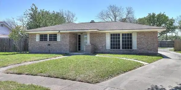 3817 Dunbrook Drive