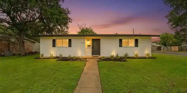 5330 Hitching Post
