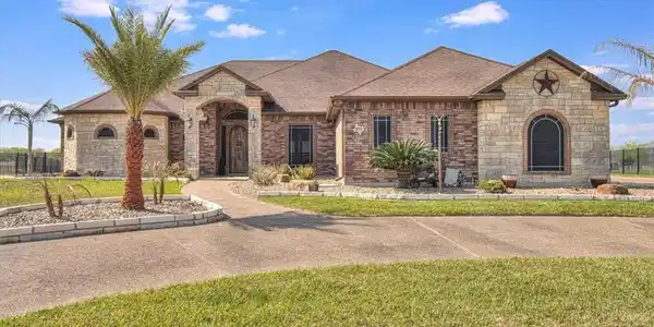 8225 Taylors Way Court