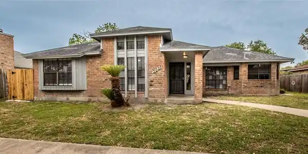 3021 Hilldale Drive