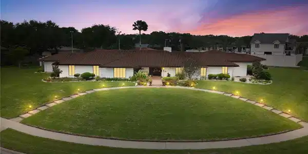 14 Hewit Drive