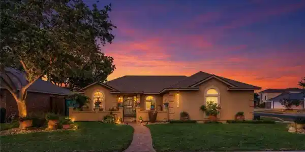 3226 Mendocino Drive