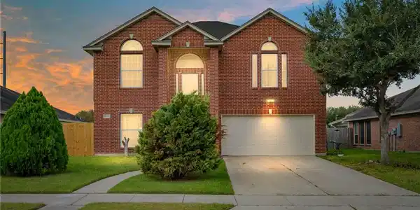 2425 WINDBLOWN Drive