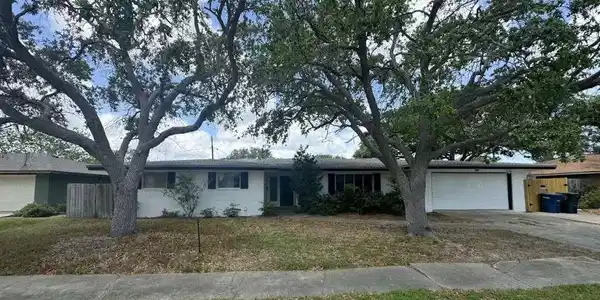 426 Pennington Drive