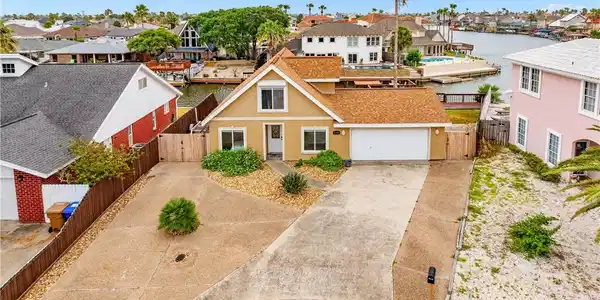 13805 Mizzen Street