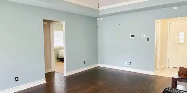 Image 3: Living area cool blue