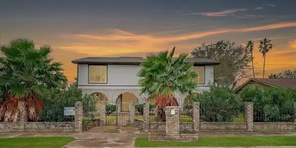 4621 Greensboro Drive