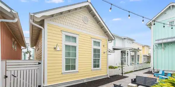 Image 2: Located in "The Camp" at Sunflower Beach Resort