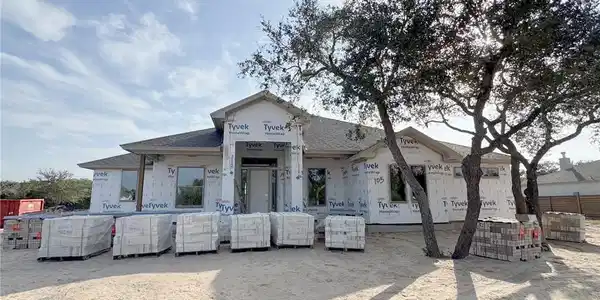 105 Logan Parkway