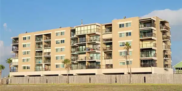 202 Reef Ave #407