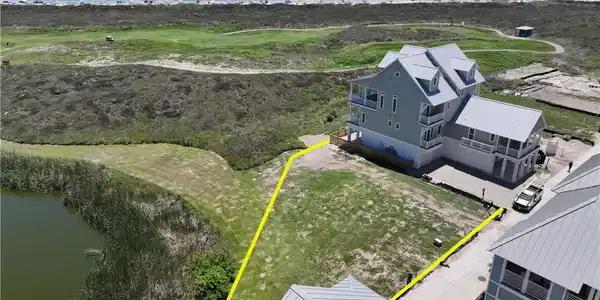 168 Shoregrass Loop
