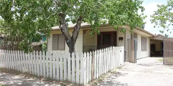 2518 Halsey Street