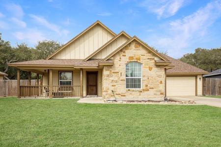 2421 Country Oaks