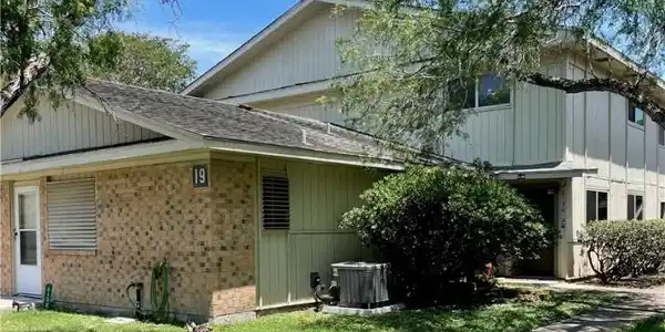 6136 Hidden Cove