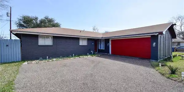 5218 Hitching Post Lane