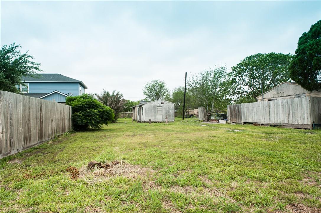 Image 3: Front left view of lot