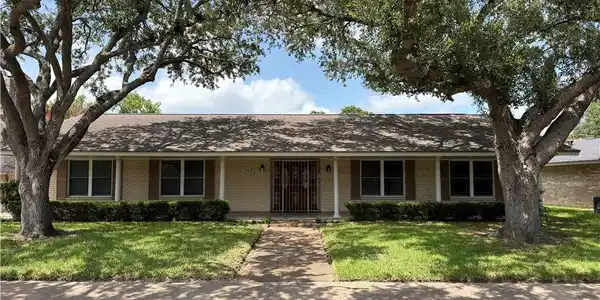 4302 Pecan Valley Drive