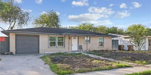 1218 Arnold Drive