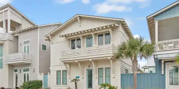 717 Sunrise Avenue