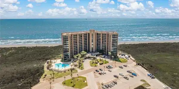 6745 Seacomber