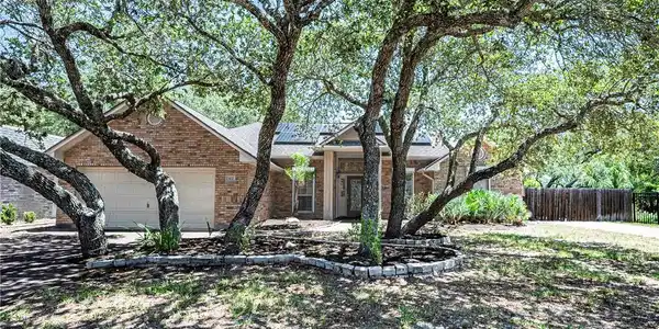 412 Fairway Oaks Street