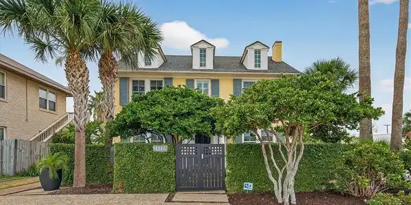 1213 Ocean Dr