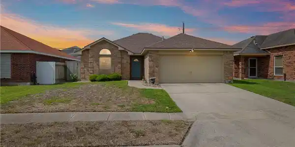 6829 Blue Skyway Drive