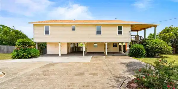 2825 Debra Lane