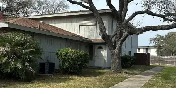 6166 Hidden Oaks