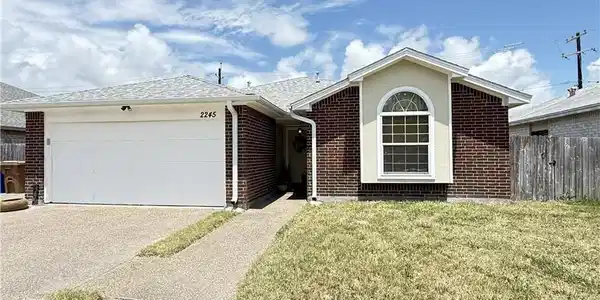 2245 Ivy Drive
