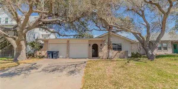 122 Palm Drive