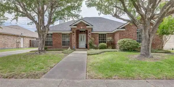 8006 Etienne Drive