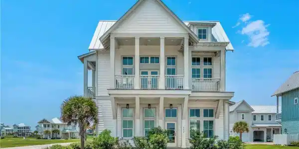 529 Sunrise Avenue