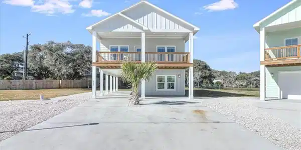 131 Seven Palms Drive