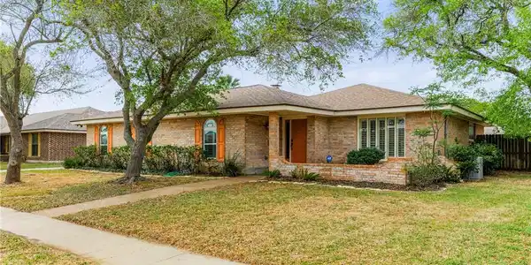 6721 Sahara Drive