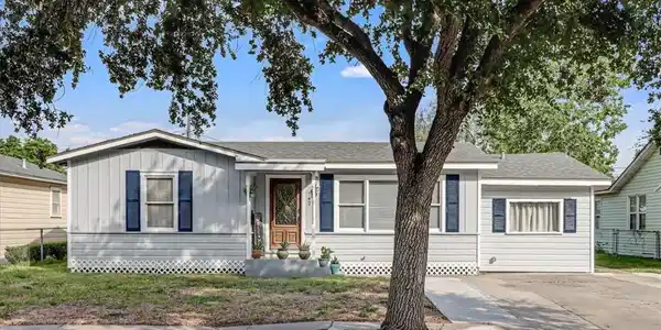 742 SHERIDAN