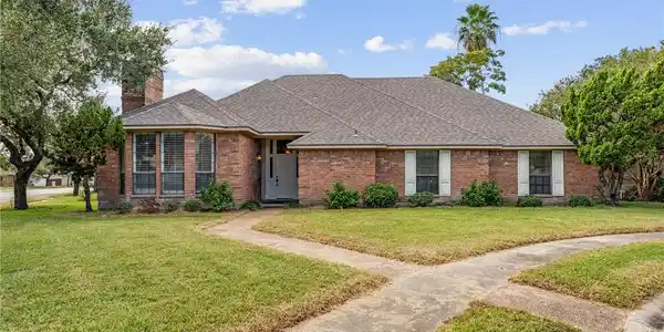 5305 Hunt Circle