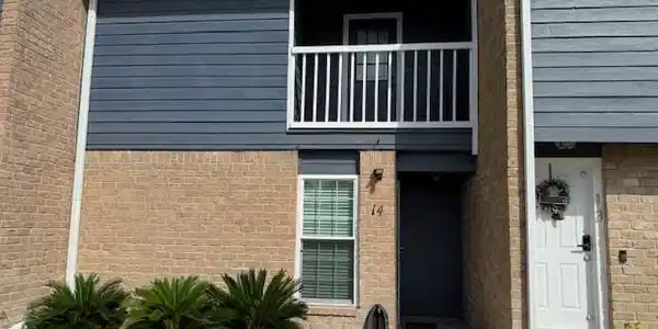 7130 Everhart